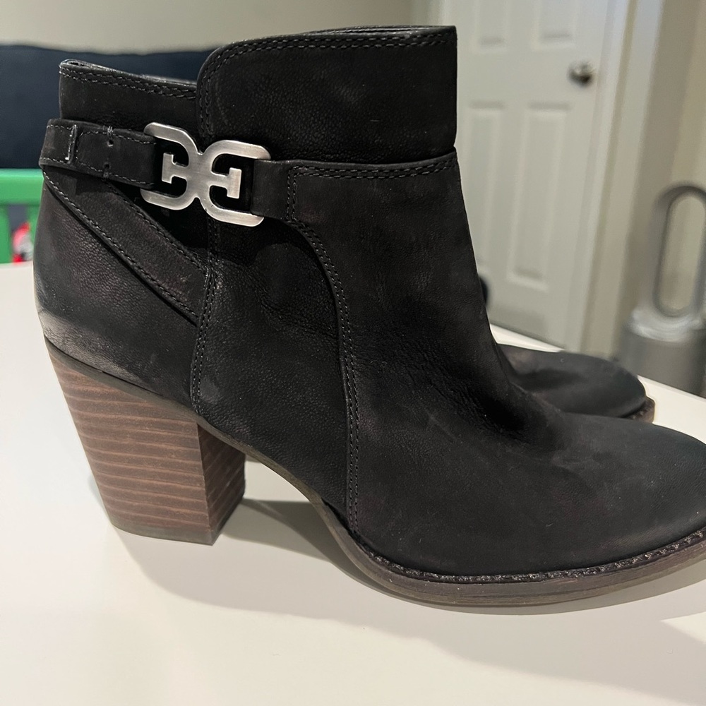 SAM EDELMAN Booties 7.5 M